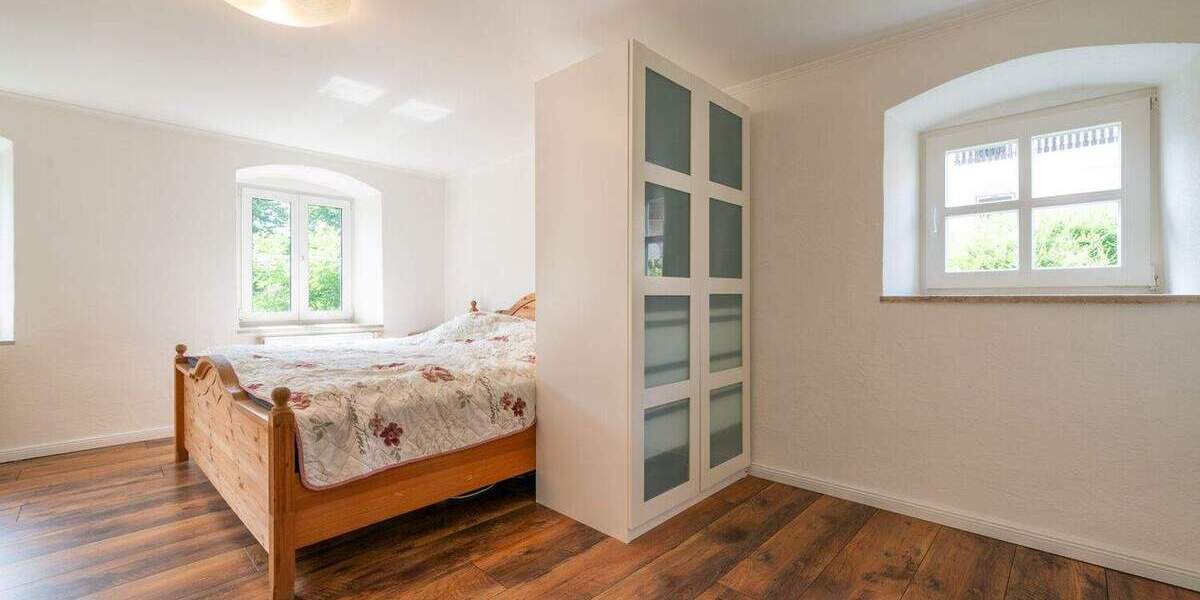 Einfamilienhaus Fünfstetten / Nußbühl Fünfstetten - 8 Zimmer, 301 m&sup2;, 1.200.000&euro; | Angebot:25727229