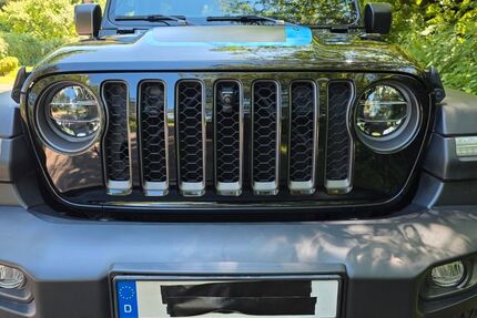 Jeep Wrangler 52.000 km 48.750 &euro; Köln 51105