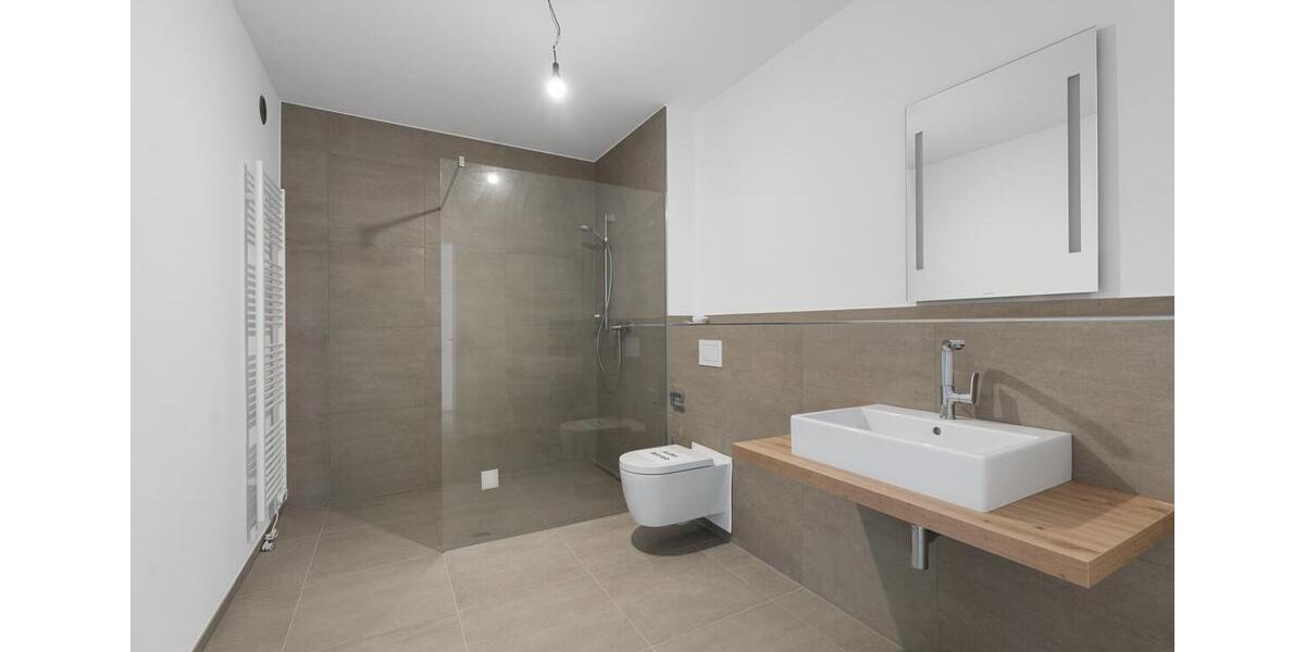 Etagenwohnung Bad Lippspringe - 4 Zimmer, 145 m&sup2;, 1.450&euro; | Angebot:25351238