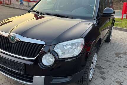 Skoda Yeti 172.000 km 2.800 &euro; Dresden 01187