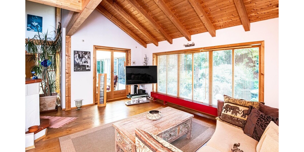 Wohnen im Grünen - Charmantes Holzhaus mit Wintergarten, Galerie und idyllischem Garten - Einfamilienhaus Neukirchen beim Heiligen Blut | Angebot:26948792