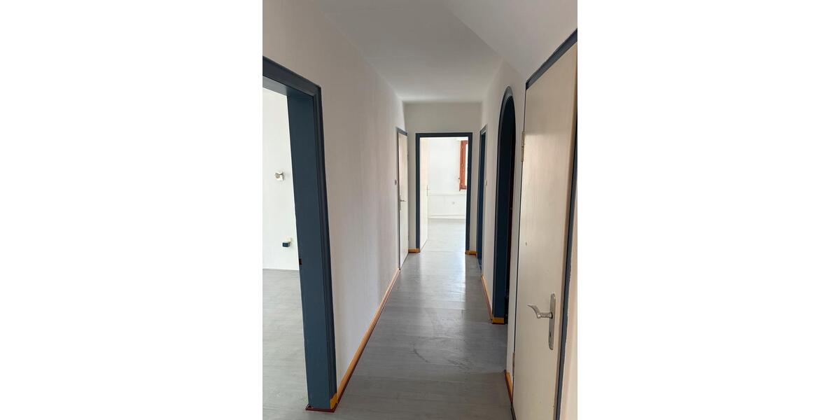 Etagenwohnung Marburg Cappel - 5 Zimmer, 150 m&sup2;, 480&euro; | Angebot:26299967