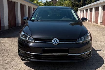 VW Golf 91.000 km 18.400 &euro; Germering 82110