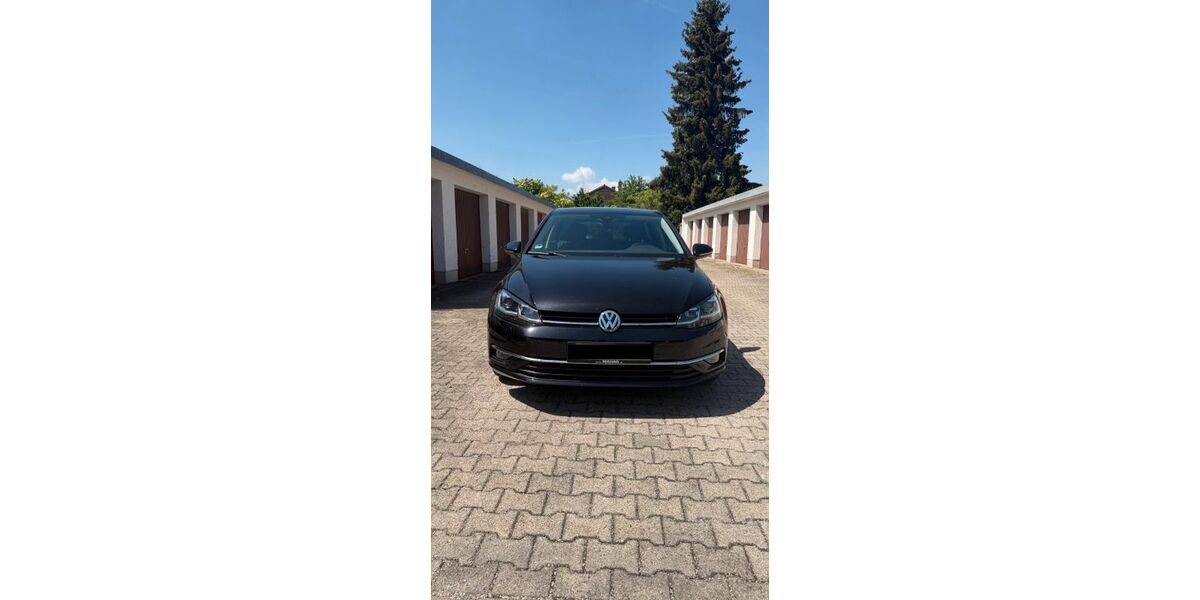 VW Golf 91.000 km 18.400 &euro; Germering 82110