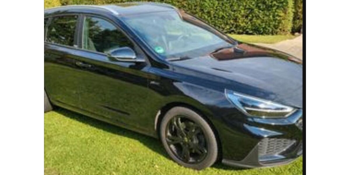 Hyundai i30 99.800 km 14.400 &euro; Hannover 30657