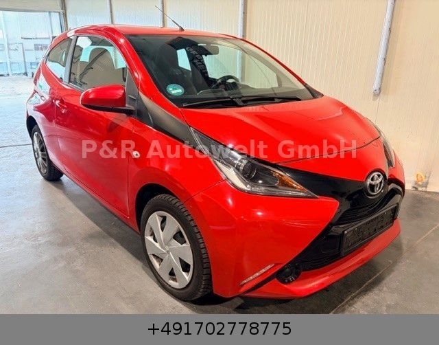 Toyota Aygo (X) 98.000 km 6.700 &euro; Berlin 13581