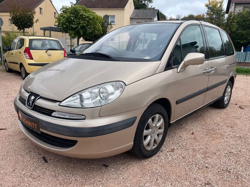 Peugeot 807 158.333 km 3.999 € Schmelz 66839