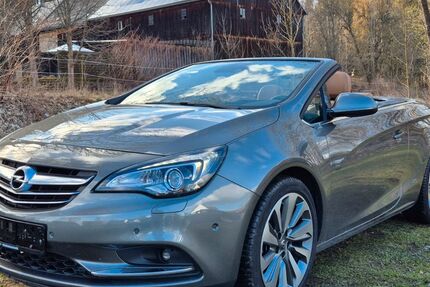 Opel Cascada 98.000 km 15.890 &euro; Röslau 95195