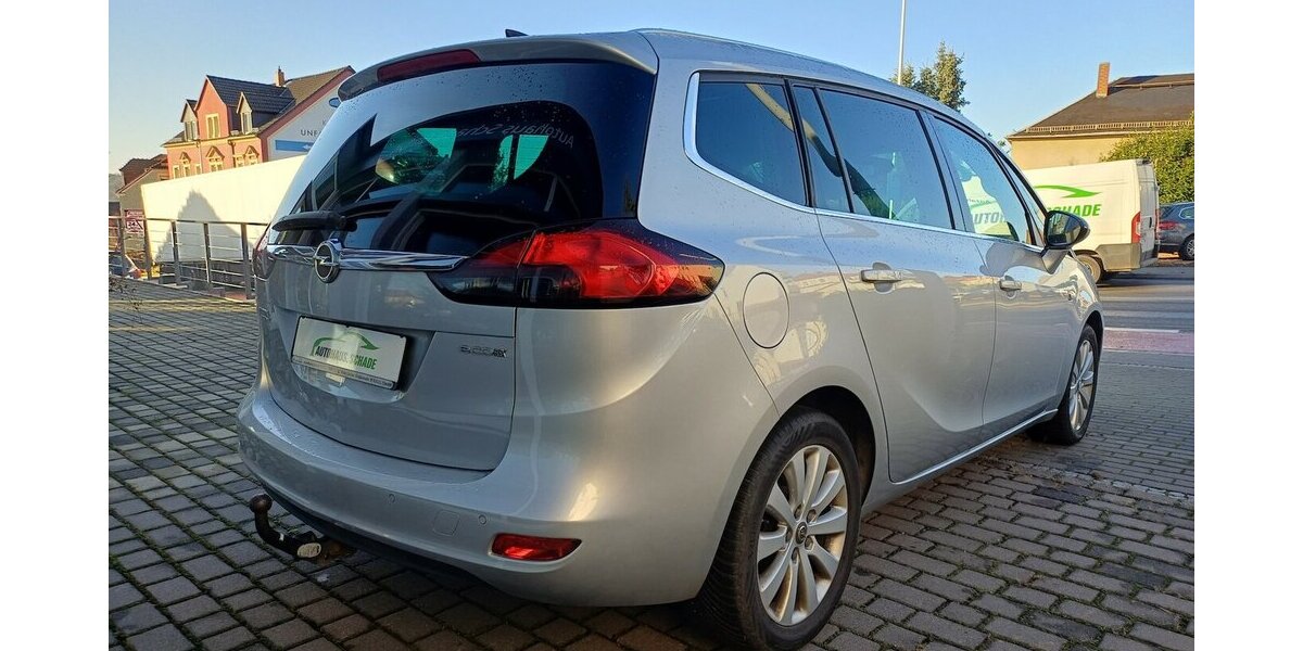 Opel Zafira C Tourer Innovation 225.537 km 6.995 &euro; Meißen 01662
