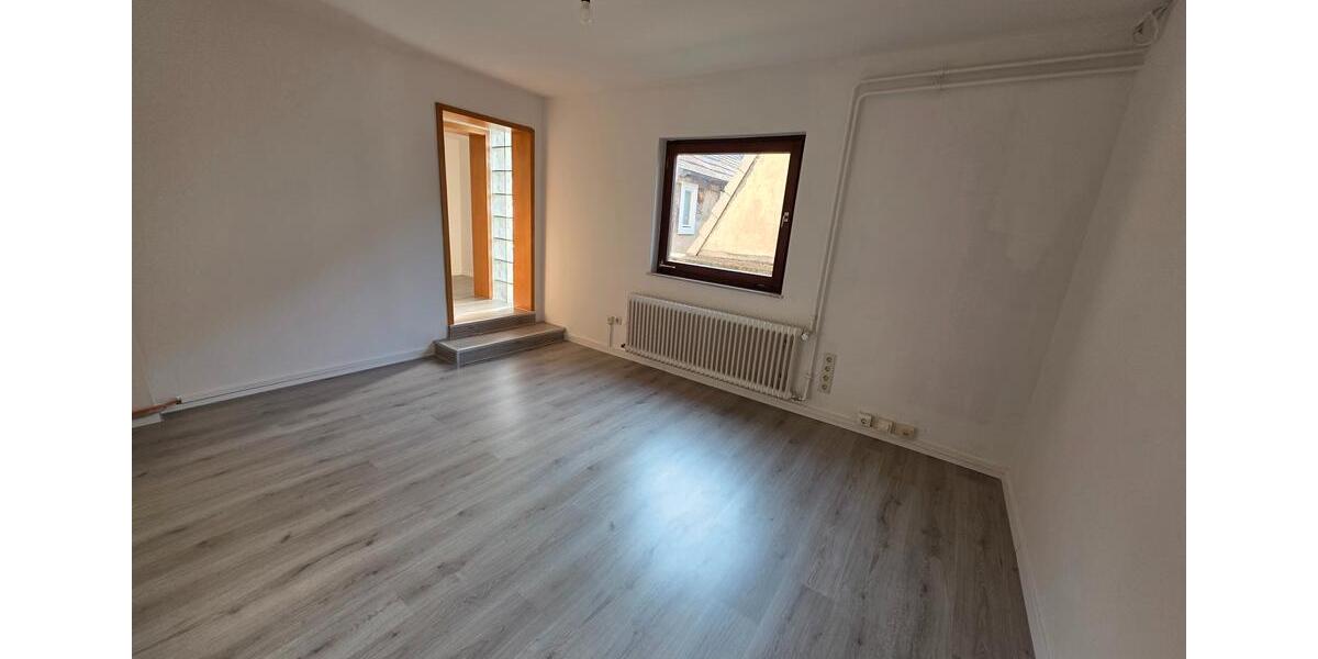 Etagenwohnung Karlstadt - 4 Zimmer, 105 m&sup2;, 985&euro; | Angebot:24658407