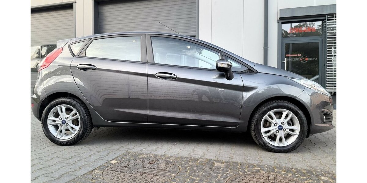 Ford Fiesta Celebration / Automatik / Klima 59.900 km 10.990 &euro; Mönchengladbach 41066