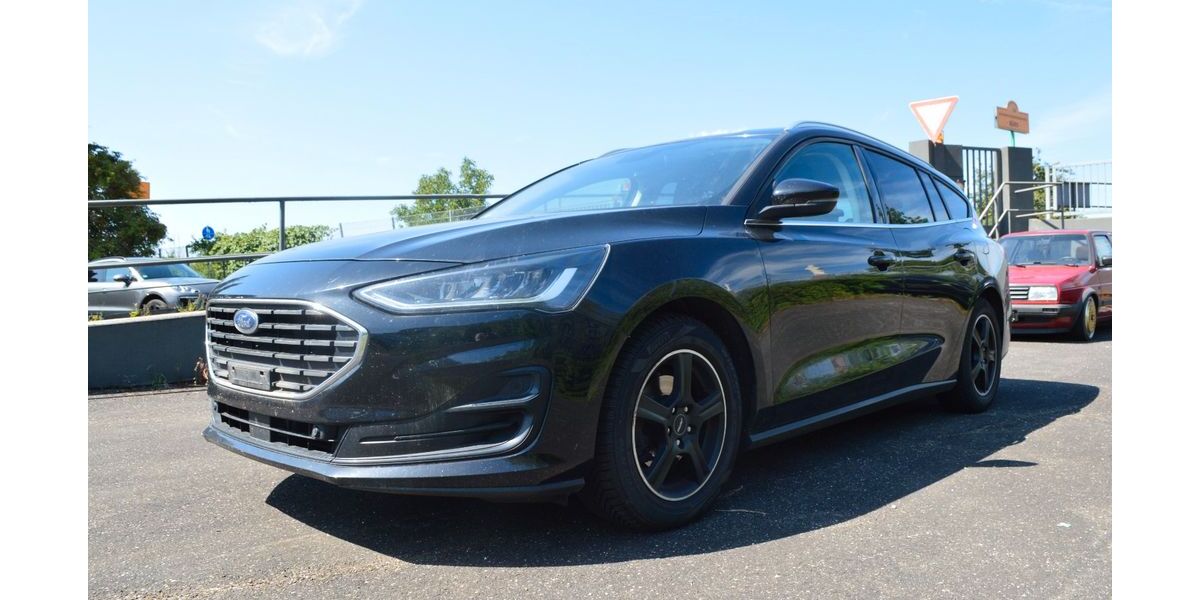 Ford Focus 146.800 km 12.499 &euro; Oberhausen-Rheinhausen 68794