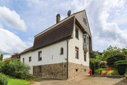 Haus zum Kaufen in Bergisch Gladbach 579.000 € 135.26 m²
