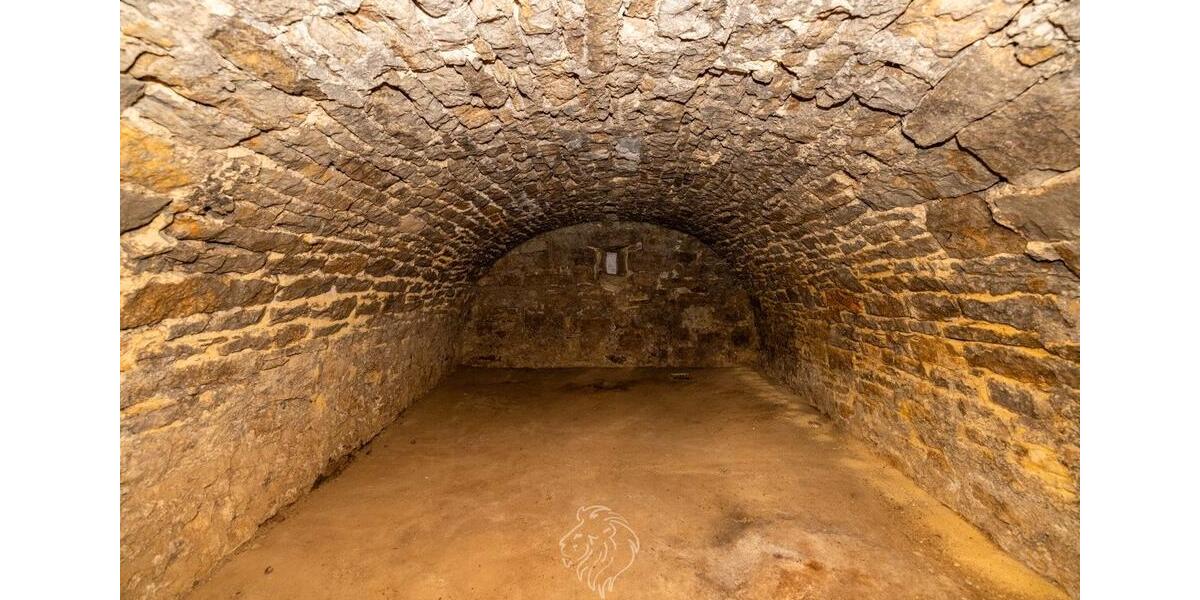 Einfamilienhaus Bad Königshofen im Grabfeld - 7 Zimmer, 140 m&sup2;, 158.000&euro; | Angebot:26038920