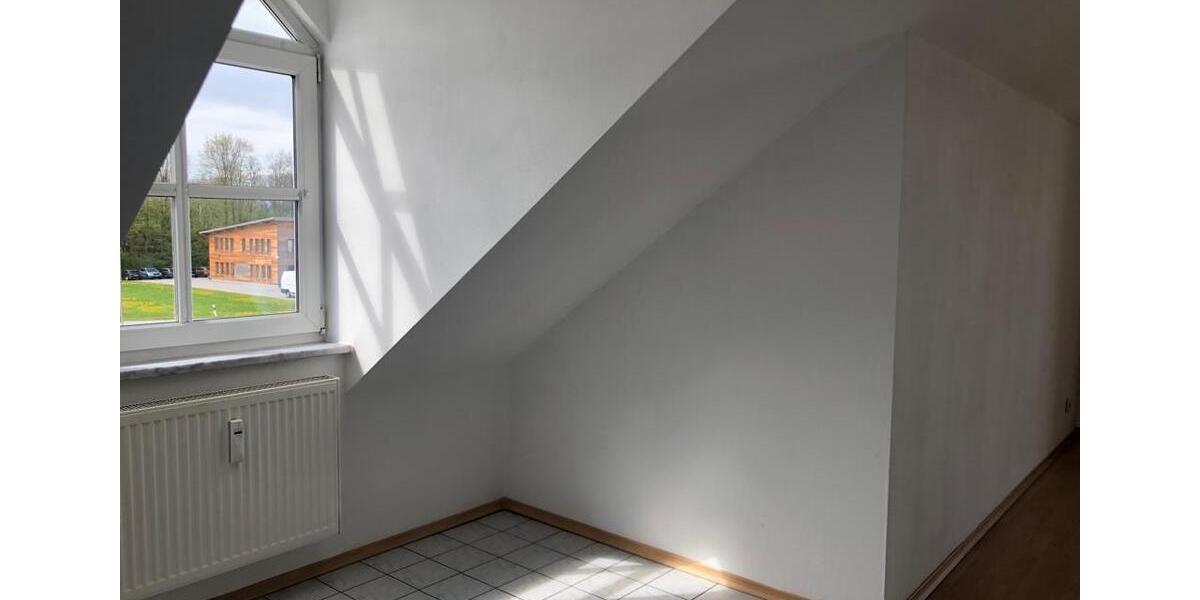 Dachgeschoßwohnung Ruhstorf an der Rott - 2 Zimmer, 49 m&sup2;, 750&euro; | Angebot:24648810