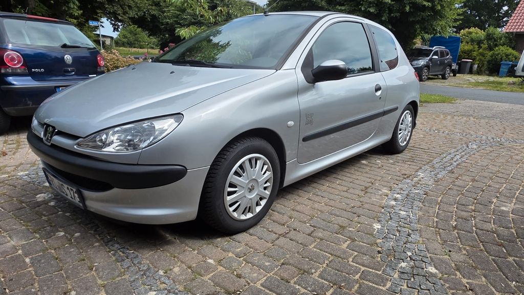 Peugeot 206 73.500 km 2.800 &euro; Varel 26316