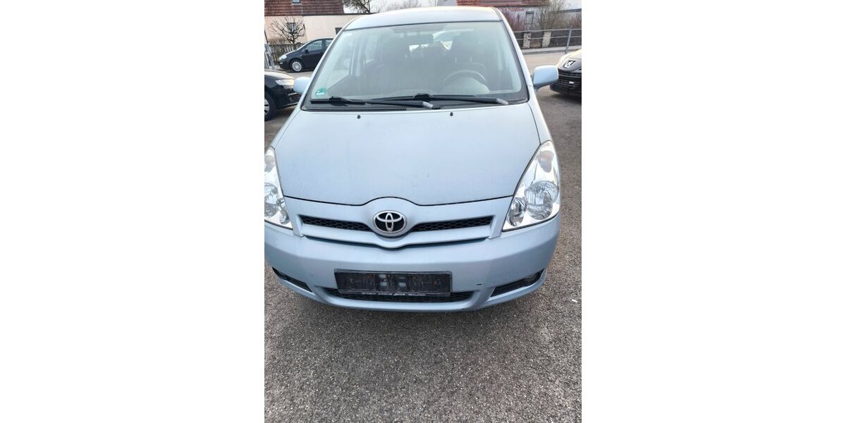 Toyota Corolla Verso 178.000 km 2.800 &euro; Neuburg Donau 86633