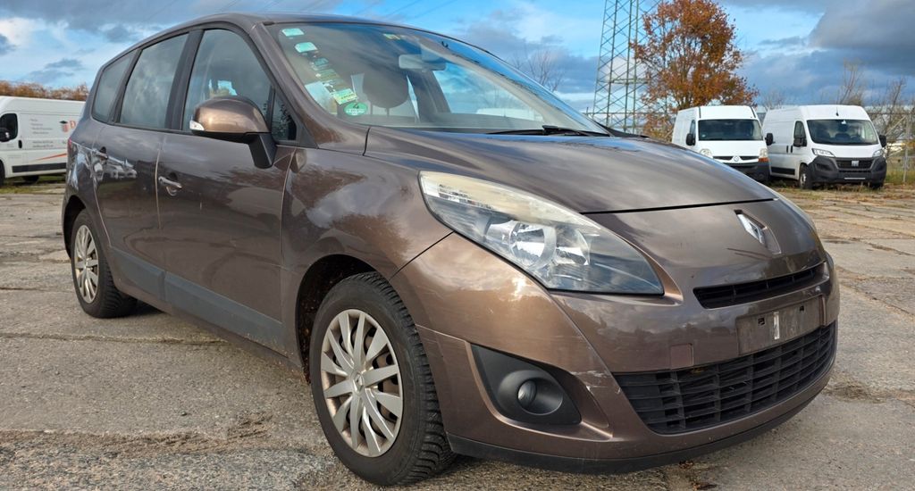 Renault Scenic 241.643 km 2.250 &euro; Fredersdorf - Vogelsdorf 15370