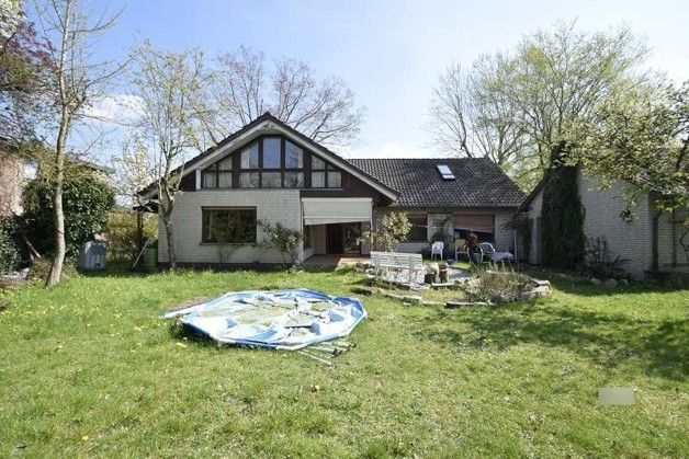 Großes Ein-Zweifamilienhaus mitten im Zentrum von Kirchweyhe - Einfamilienhaus Weyhe | Angebot:26199800