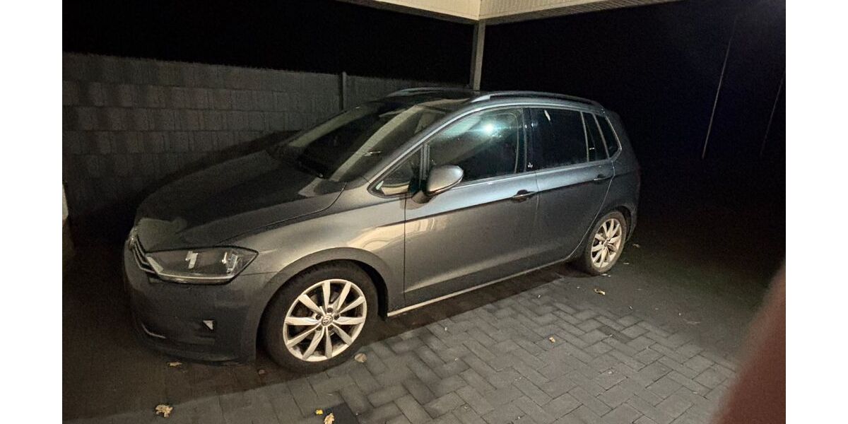 VW Golf Sportsvan 111.000 km 15.900 &euro; Lienen 49536