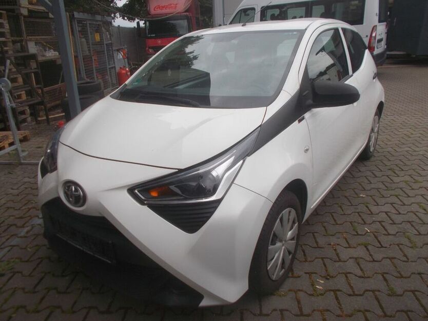 Aygo (X)