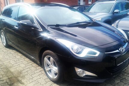 Hyundai i40 151.000 km 8.190 € Schretstaken 21493