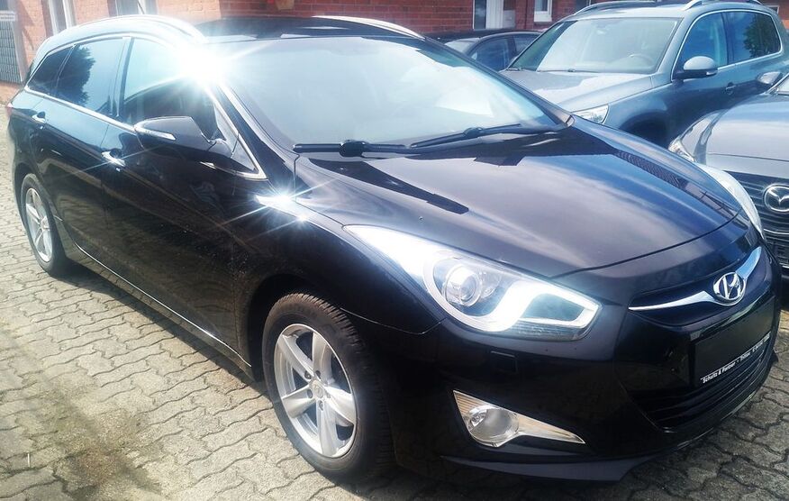 Hyundai i40 151.000 km 8.190 € Schretstaken 21493