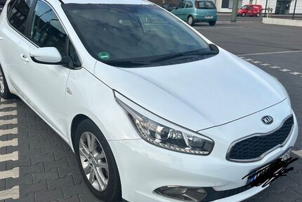 Kia ceed / Ceed 69.000 km 9.880 € Duisburg 47138