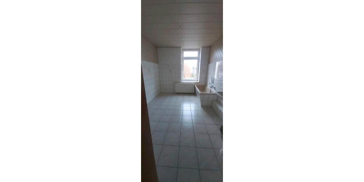 Etagenwohnung Leisnig - 5 Zimmer, 128 m&sup2;, 86.000&euro; | Angebot:23759107