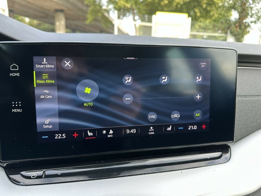 Octavia Style Navi Pannorama LED Digitacockpit