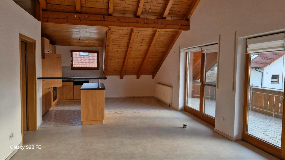 Dachgeschoßwohnung Hirrlingen - 3.5 Zimmer, 100 m&sup2;, 850&euro; | Angebot:26660127