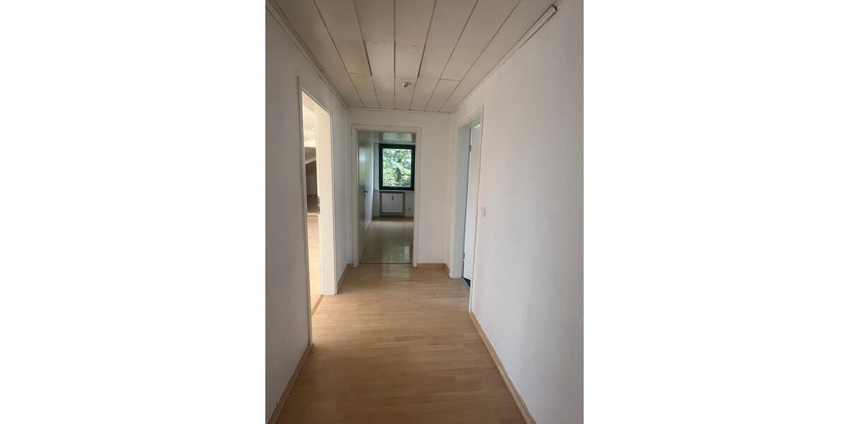 Dachgeschoßwohnung Heiligenhaus - 3 Zimmer, 106 m&sup2;, 900&euro; | Angebot:24337983