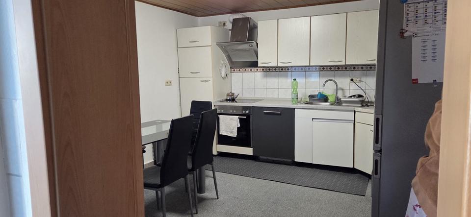 Erdgeschoßwohnung Dillenburg - 3 Zimmer, 90 m&sup2;, 700&euro; | Angebot:26189578