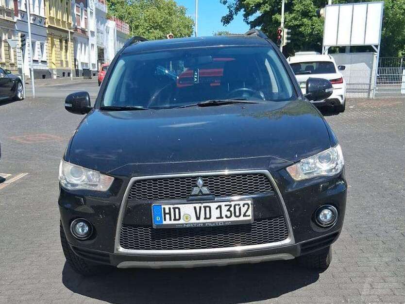 Mitsubishi Outlander 292.000 km 4.000 € Solingen 42655
