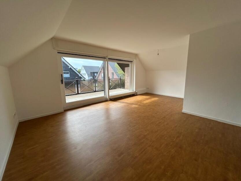 Lichdurchflutete Wohnung mit Loggia und EBK