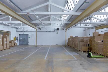 Lagerfläche ab 500 qm in gesicherter Industriehalle in Greven zimmer