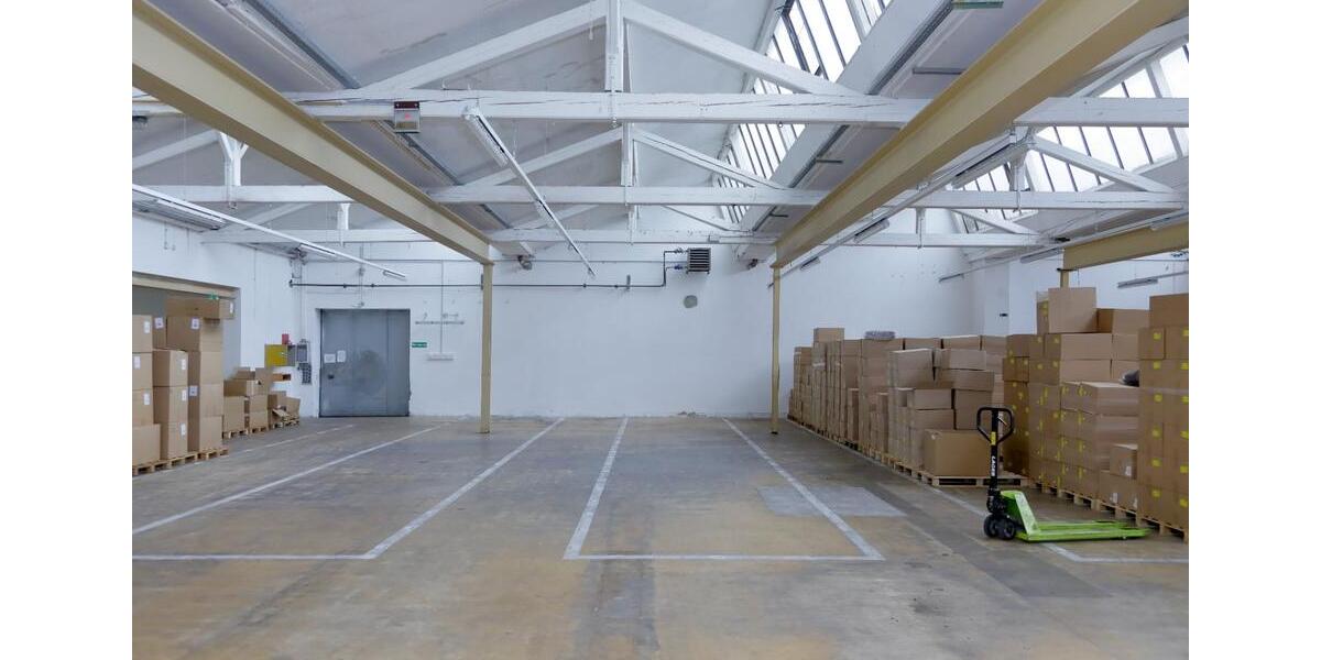 Lagerfläche ab 500 qm in gesicherter Industriehalle in Greven zimmer