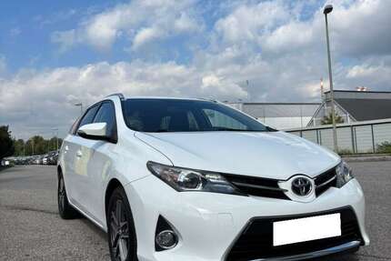 Toyota Auris 202.549 km 5.600 € Hannover 30655