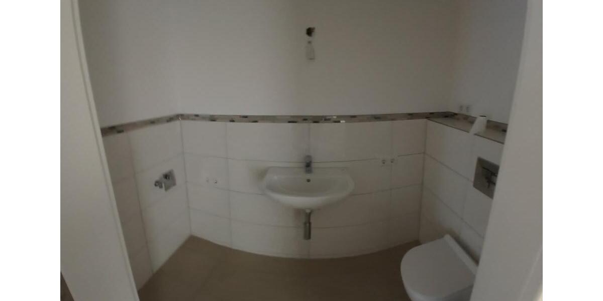 Attraktive 3-Zimmer-Wohnung mit Wintergarten, Terrasse und Garten 3 zimmer