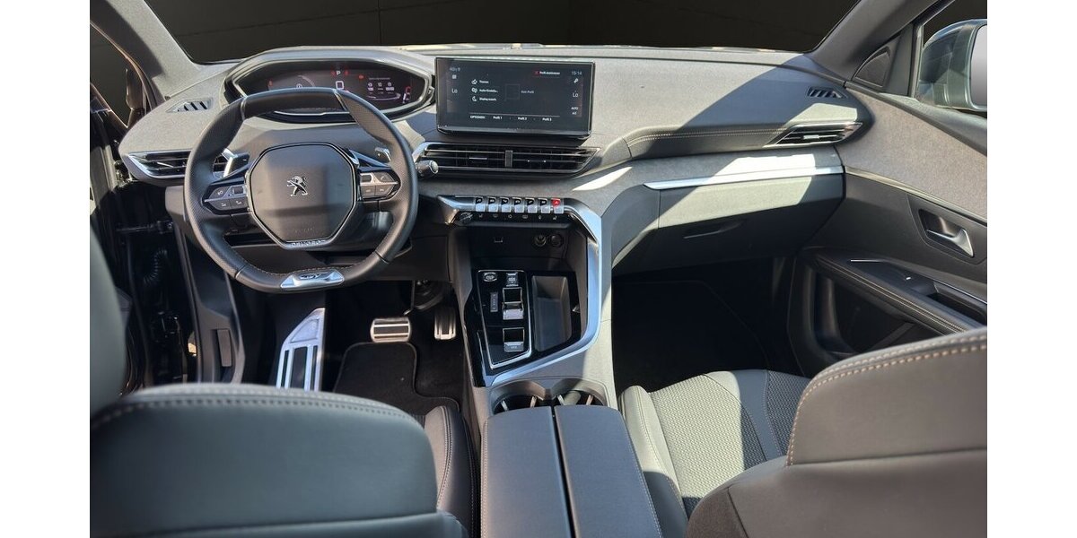 Peugeot 5008 GT Automatik *7-Sitze/Navi/SHZG/LED/T.Winkel/ 23.442 km 22.980 &euro; Bamberg 96052