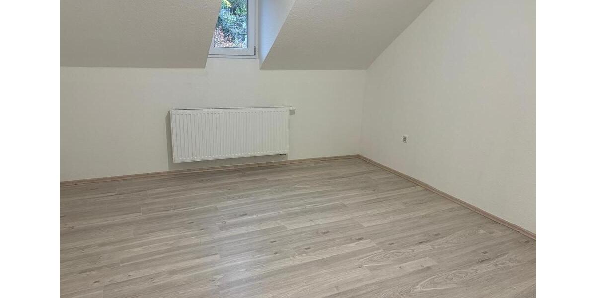Dachgeschoßwohnung Hemer - 3 Zimmer, 75 m&sup2;, 695&euro; | Angebot:26324947
