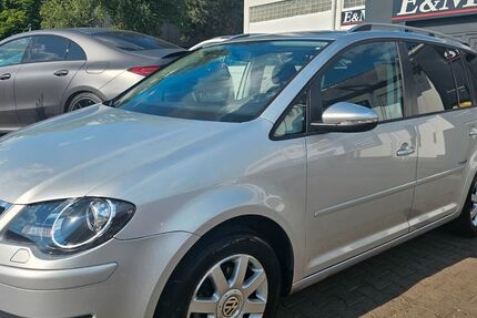 VW Touran 142.987 km 7.980 &euro; Magstadt 71106