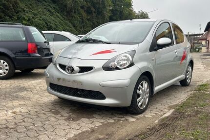 Toyota Aygo (X) 65.103 km 3.290 &euro; Eichstetten am Kaiserstuhl 79356