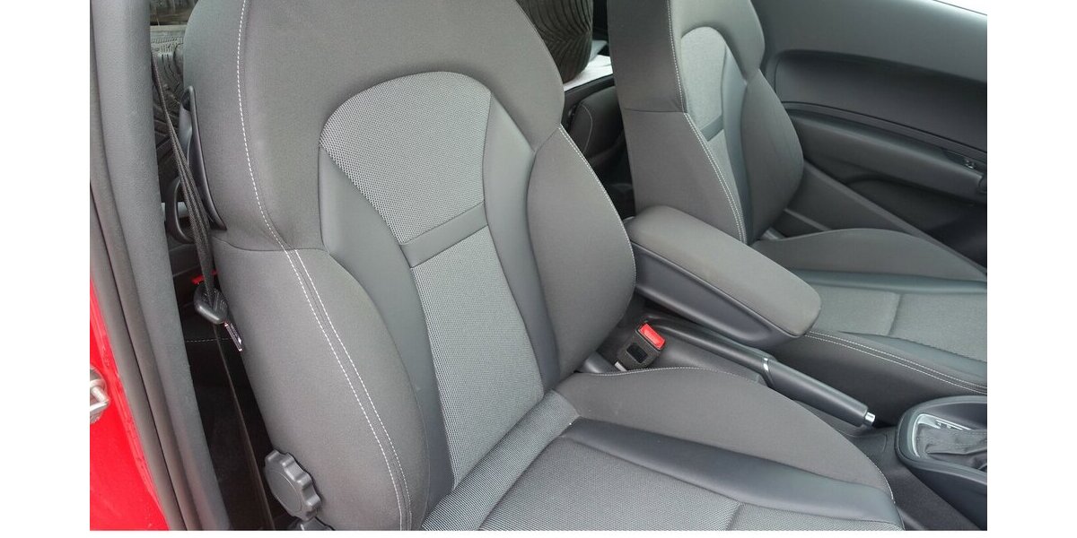 Audi A1 sport 1,8TFSI Bi-Xenon S-tronic S-line PDC 8xAl 154.000 km 15.950 &euro; Neumarkt/OPf 92318