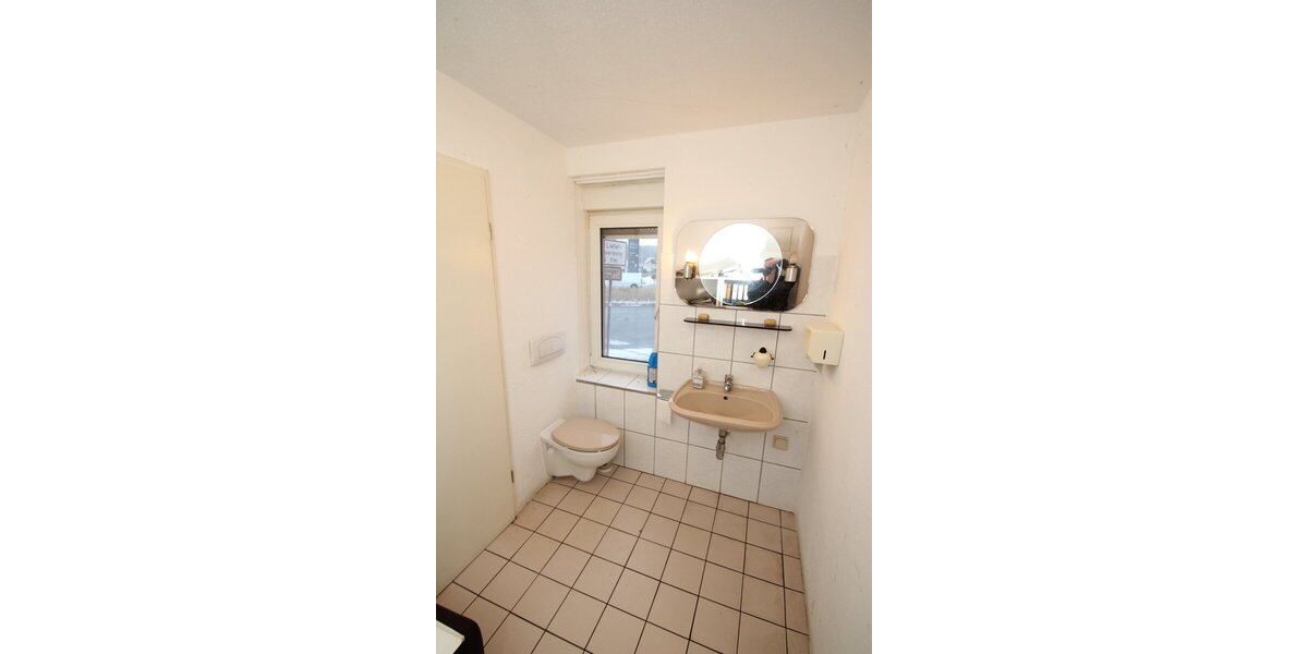 Bad Salzungen, Wohn-u.Geschäftshaus zimmer