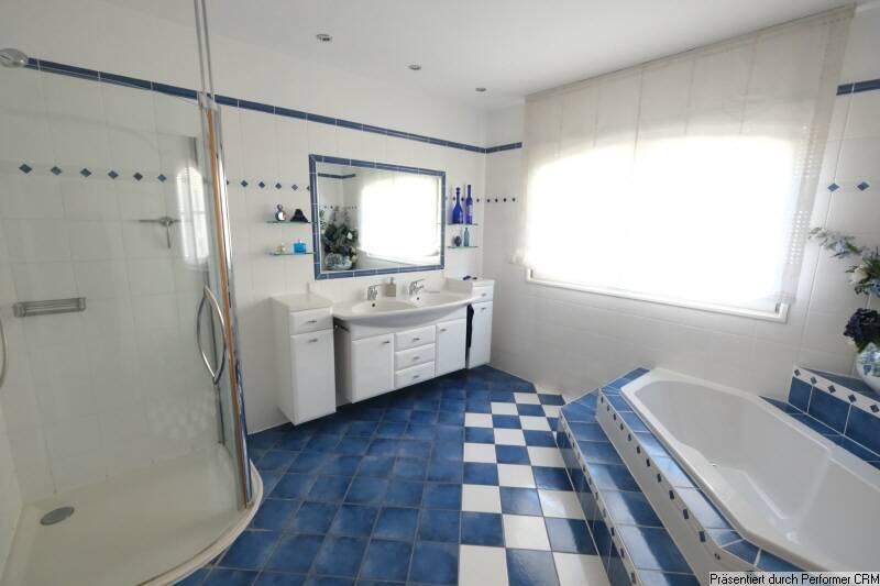 Einfamilienhaus Kornwestheim - 6 Zimmer, 204 m&sup2;, 1.200.000&euro; | Angebot:26786811