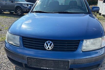 VW Passat 310.304 km 650 € Konstanz 78467