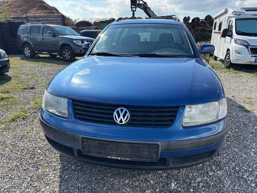 VW Passat 310.304 km 650 € Konstanz 78467