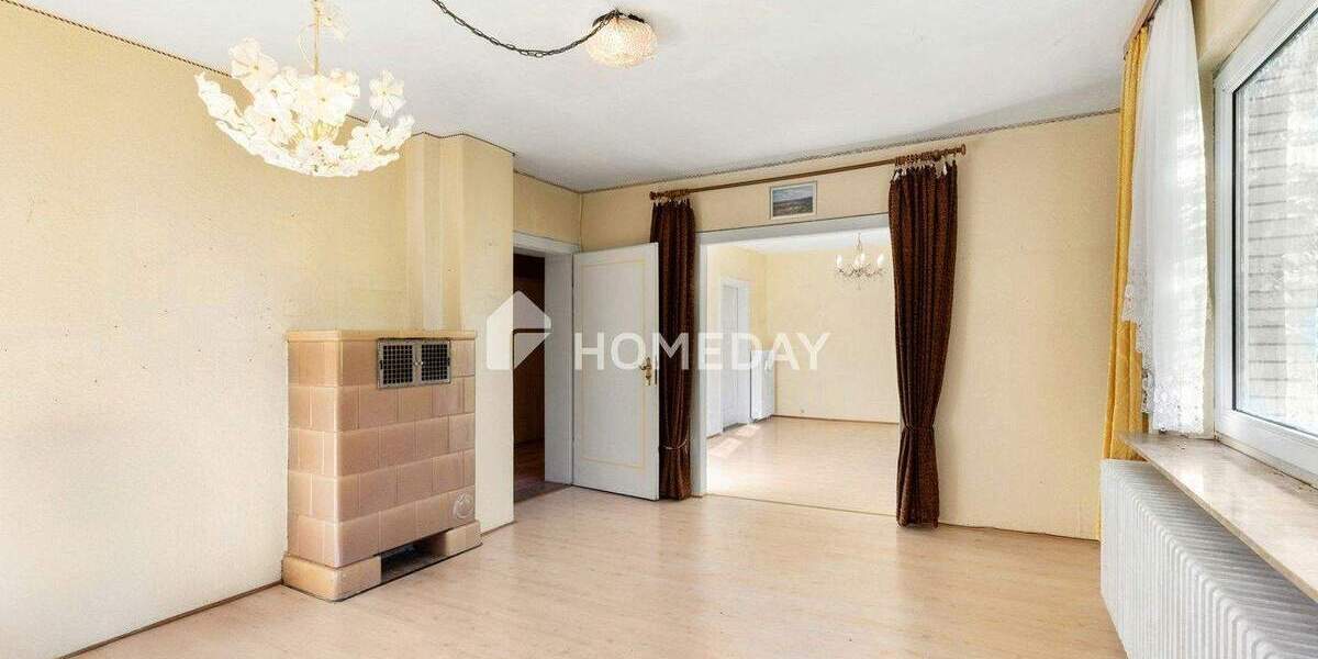 Geräumiges EFH mit 5 Zimmern, Keller, Garagen, Garten und viel Potenzial in ruhiger Lage 5 zimmer