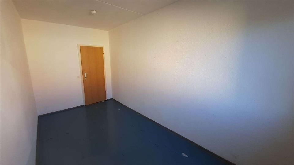 Etagenwohnung Elsterwerda - 3 Zimmer, 63 m&sup2;, 340&euro; | Angebot:26674012